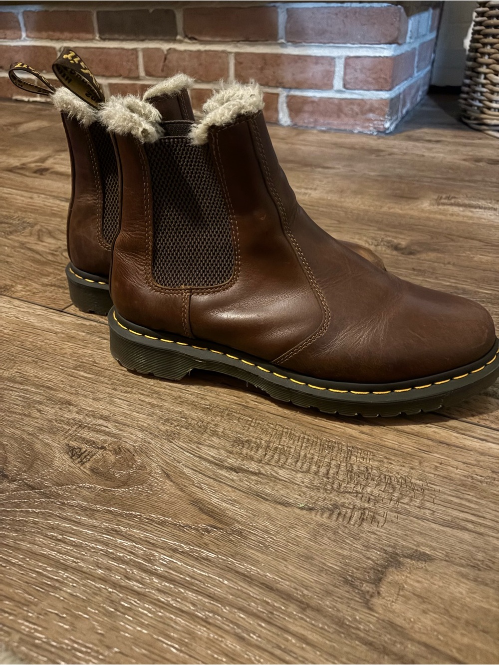 2976 LEONORE FAUX FUR LINED CHELSEA BOOTS